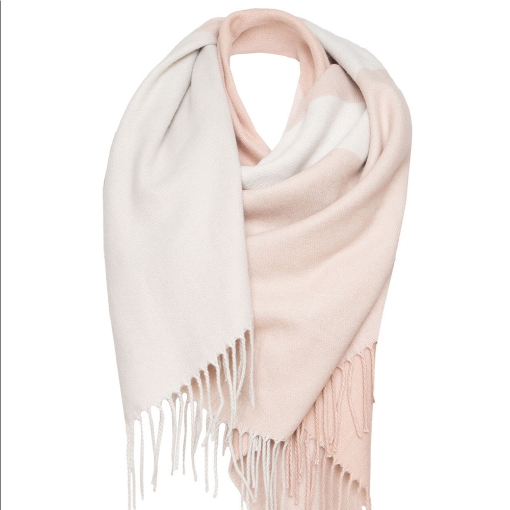 Soia & Kyo Scarfigan Wrap New NWT one size - Picture 4 of 8